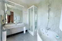 07.Baño.Junior.Suite.Hotel.Florida.ok