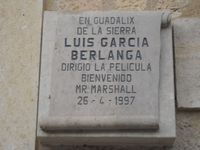 Placa homenaje a Luis Berlanga